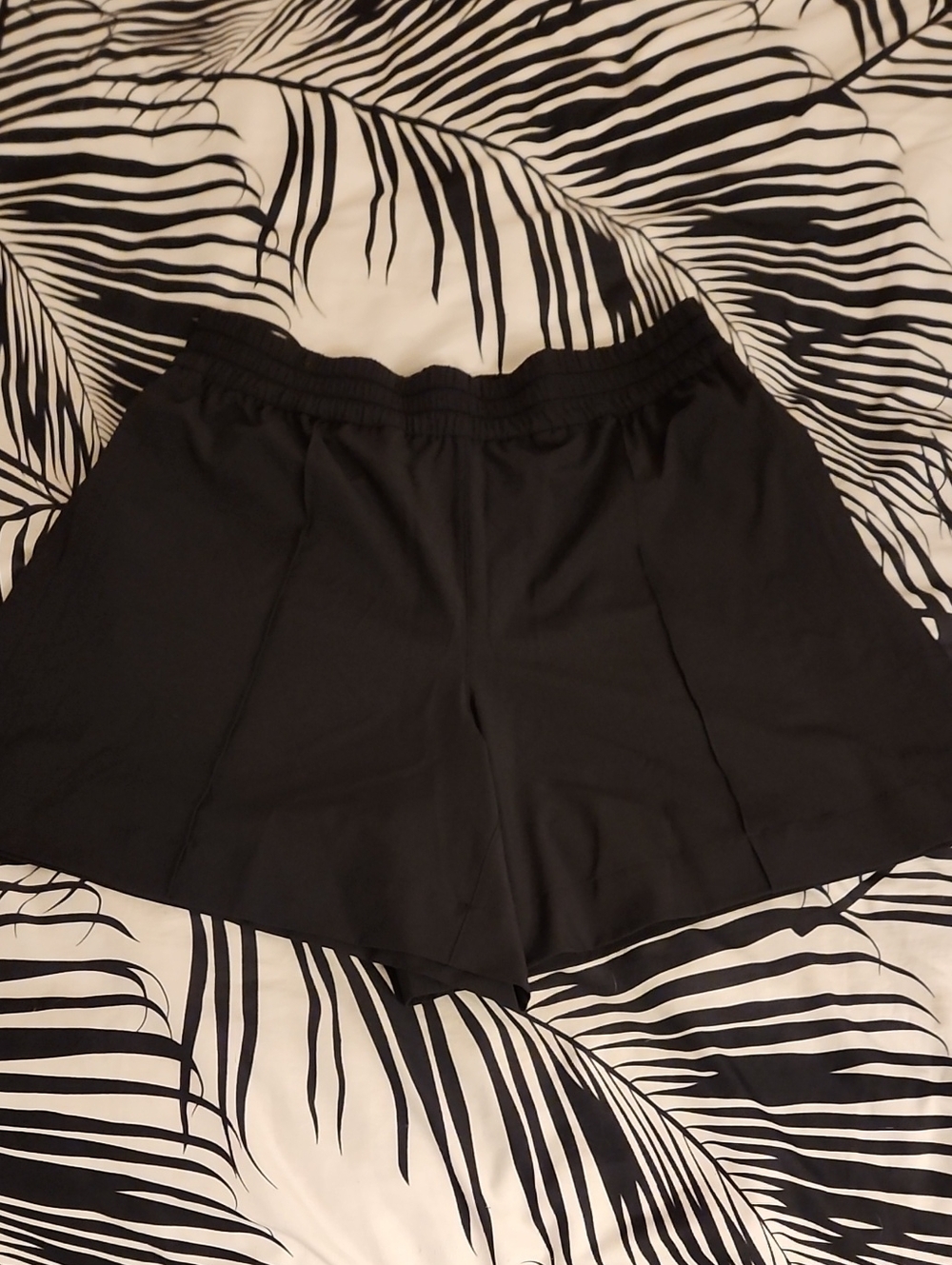 Breezily Mid-Rise Shorts 6"